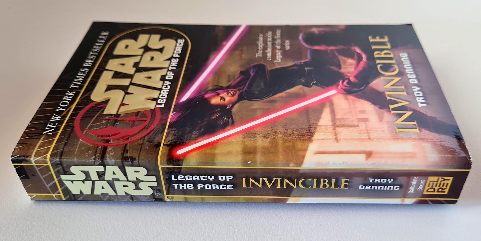 Star Wars: Legacy of the Force - Invincible