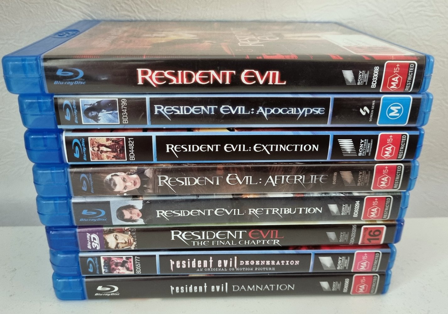 Resident Evil: 8 Movie Collection w/ Damnation & Degeneration (Blu Ray)