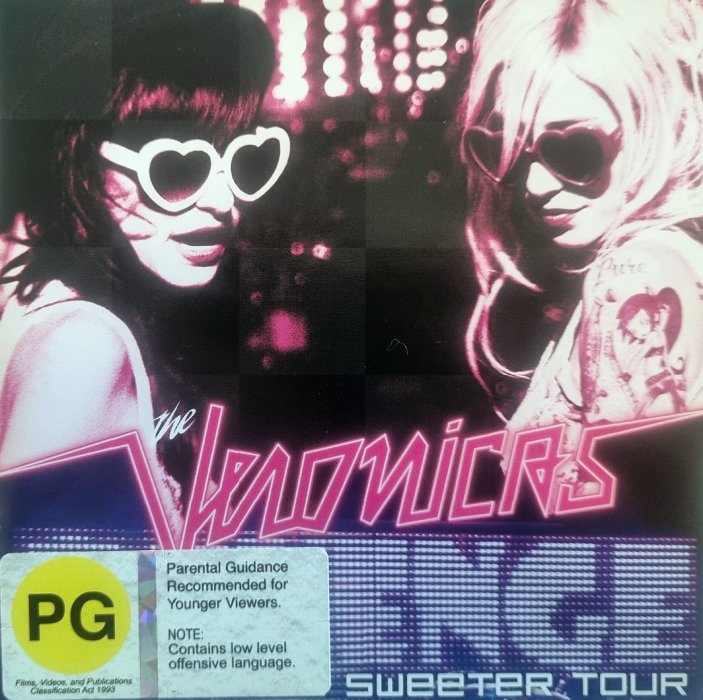 The Veronicas - Revenge Is Sweeter Tour (CD / DVD)