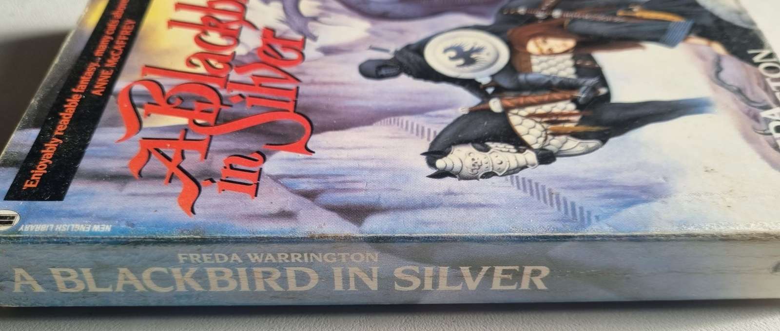A Blackbird in Silver - Freda Warrington