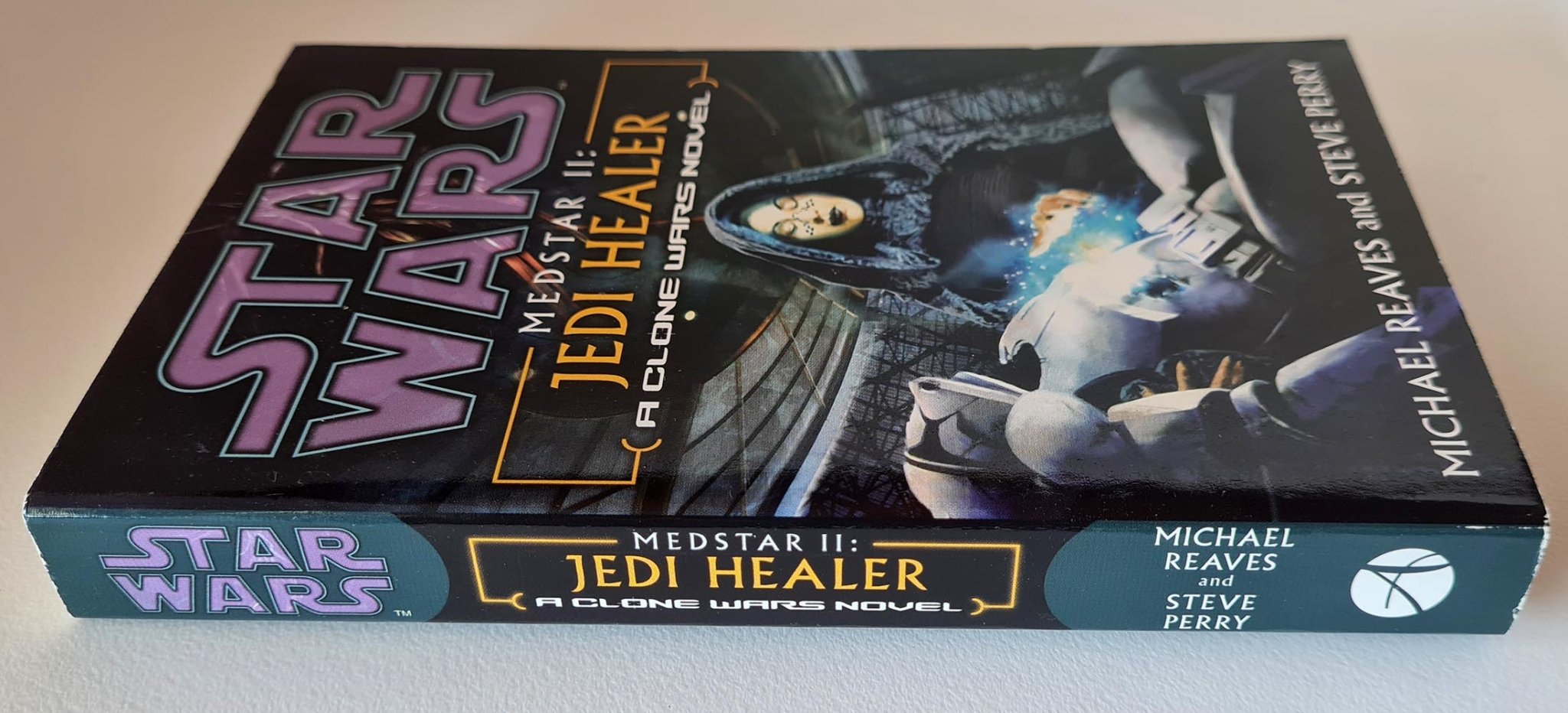 Star Wars: Medstar II - Jedi Healer - A Clone Wars Novel - Vinyl Kitchen